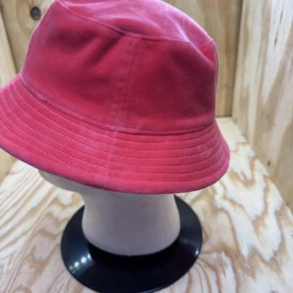 Squishmallows Fifi Fox Bucket Hat Cap‎ Velour Pink Soft Fluffy Rainbow